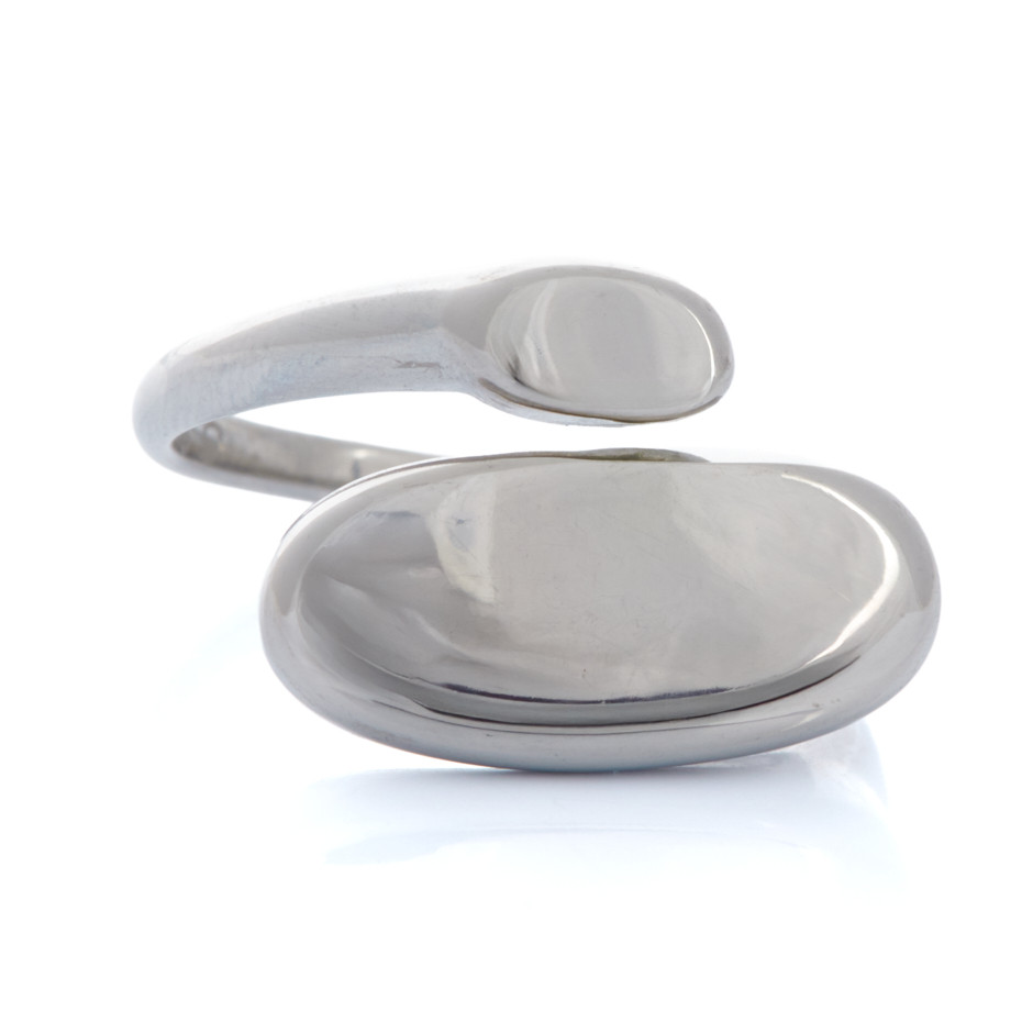 Anillo geométrico plateado