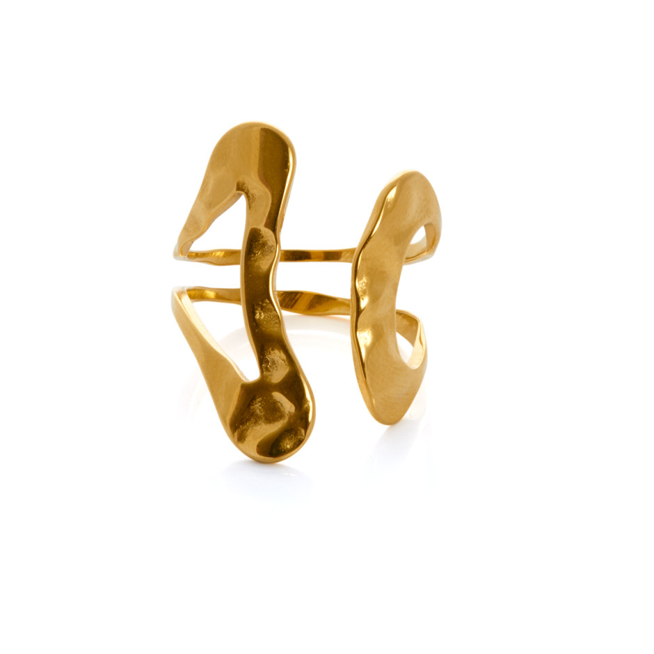 Anillo forma dorado