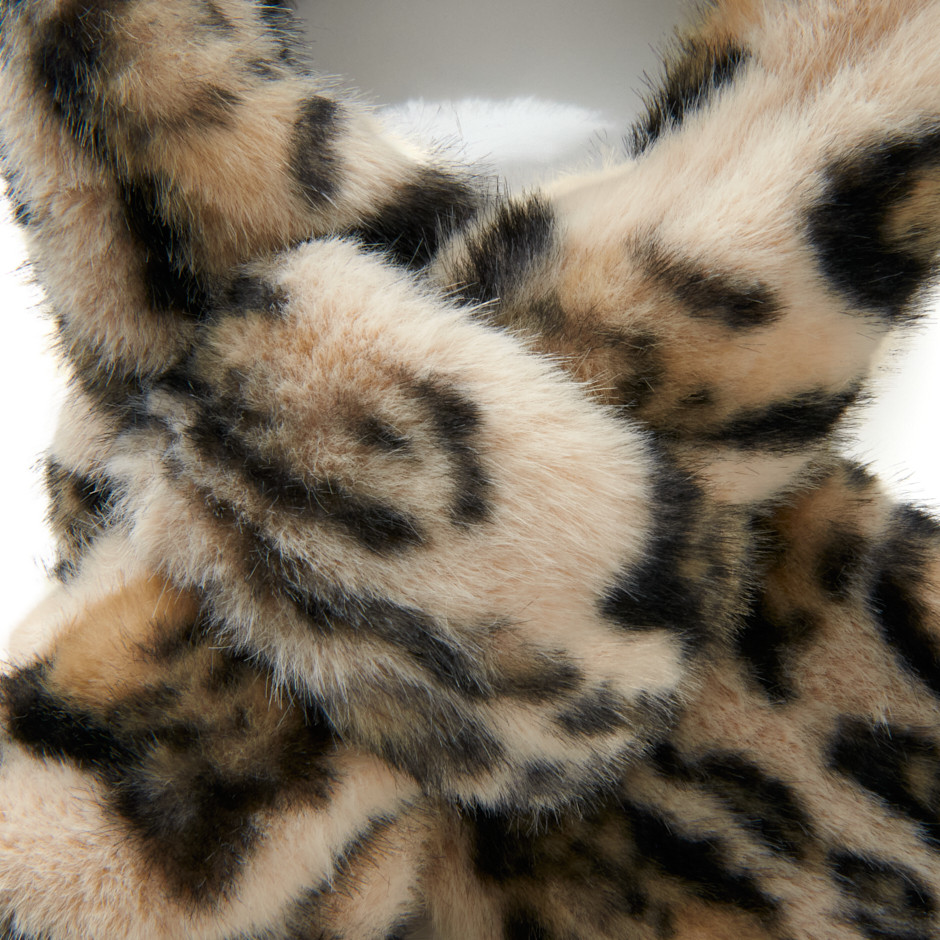 Bufanda polar print beige y negro
