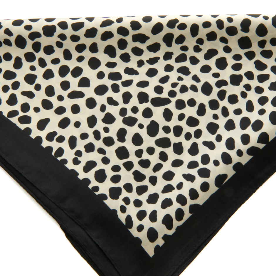 Pañuelo print beige