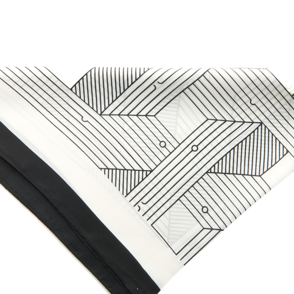 Pañuelo escala blanco y negro