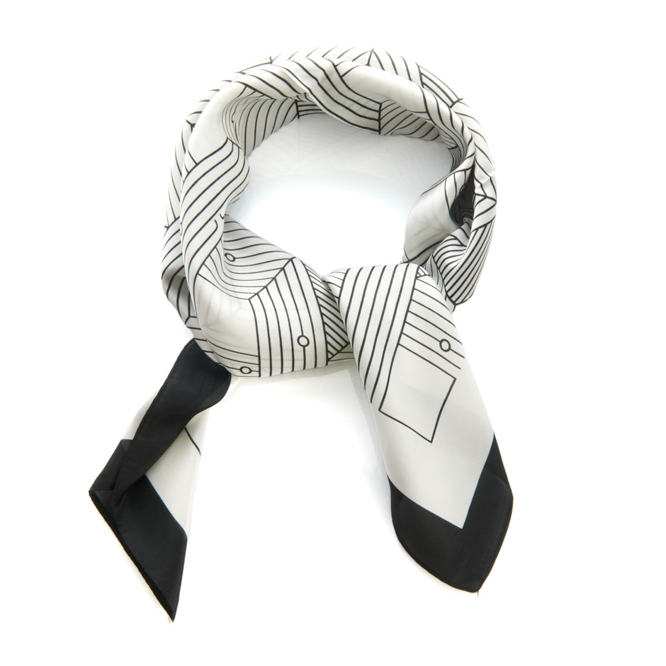 Pañuelo escala blanco y negro