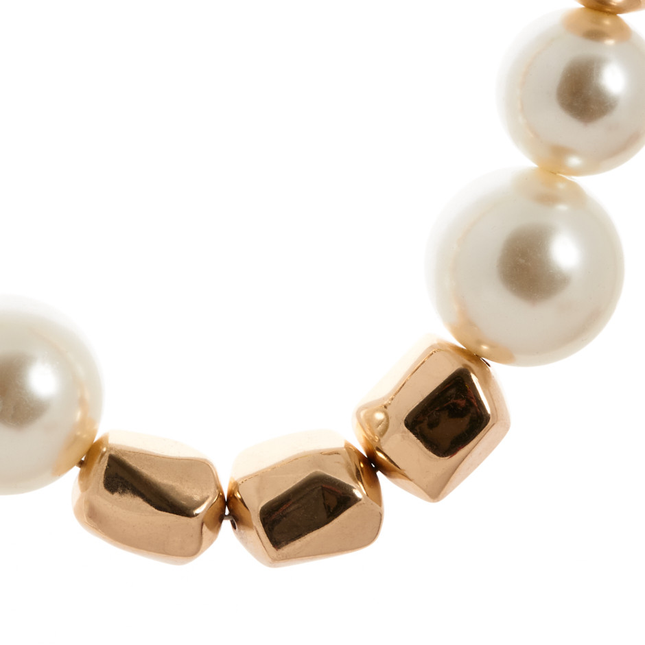 Collar perlas y dorado
