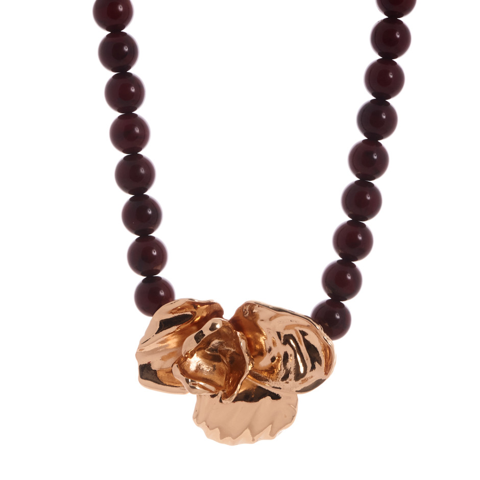 Collar flor dorada y burdeos
