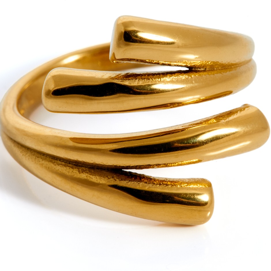 Anillo tubular dorado