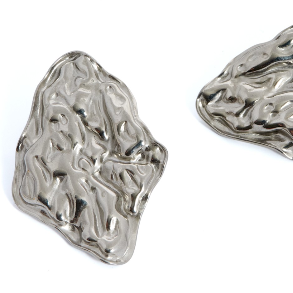 Pendiente ios placa plateado