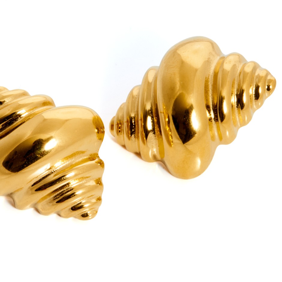 Pendiente mykonos caracola maxi dorado