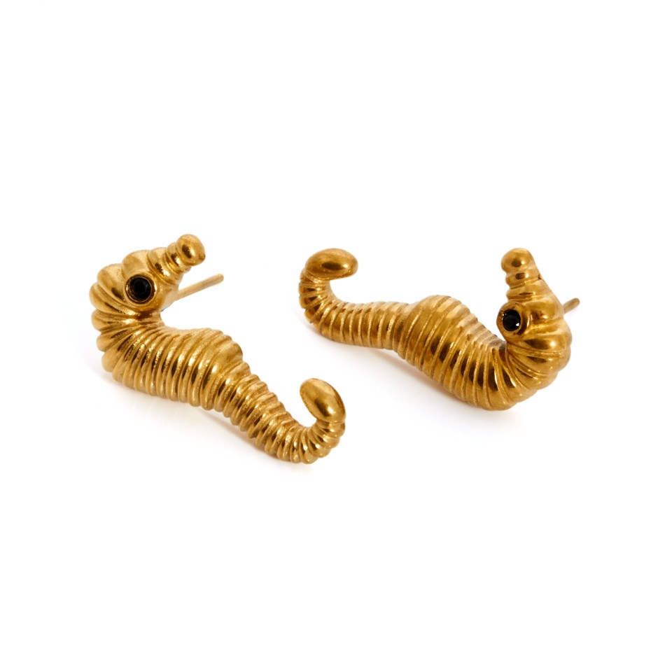 Pendiente mykonos caballito dorado y negro