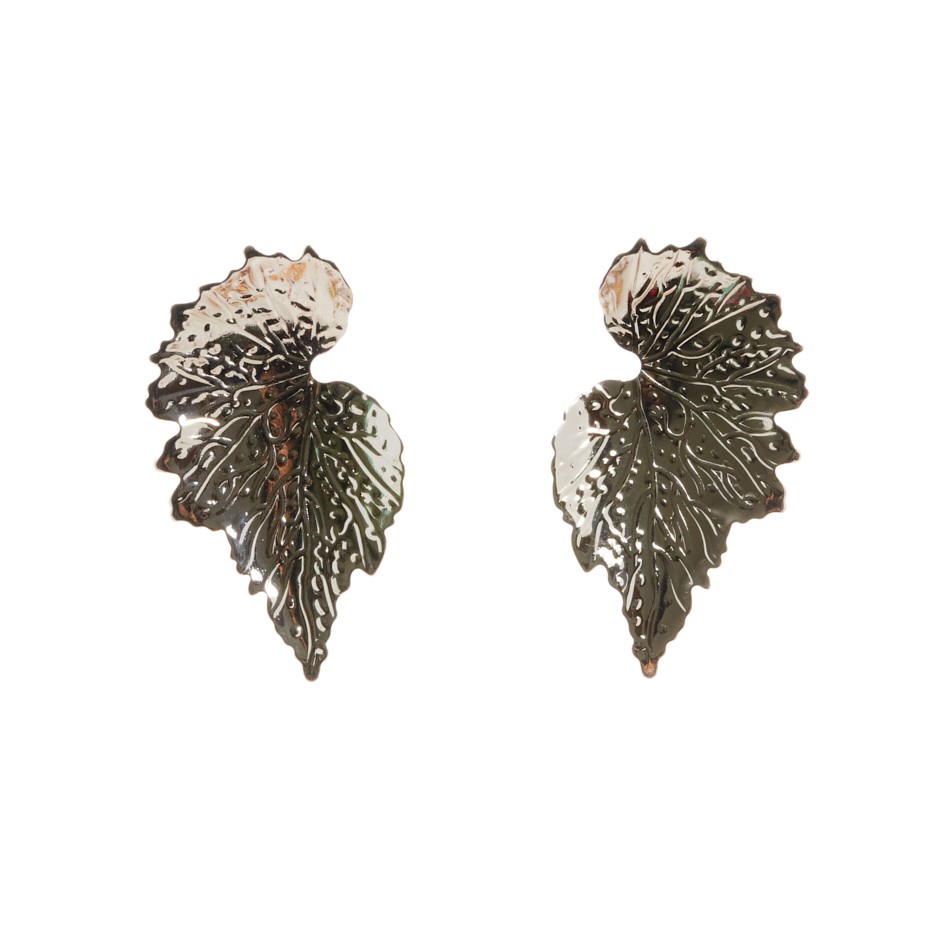 Pendiente hoja plateada