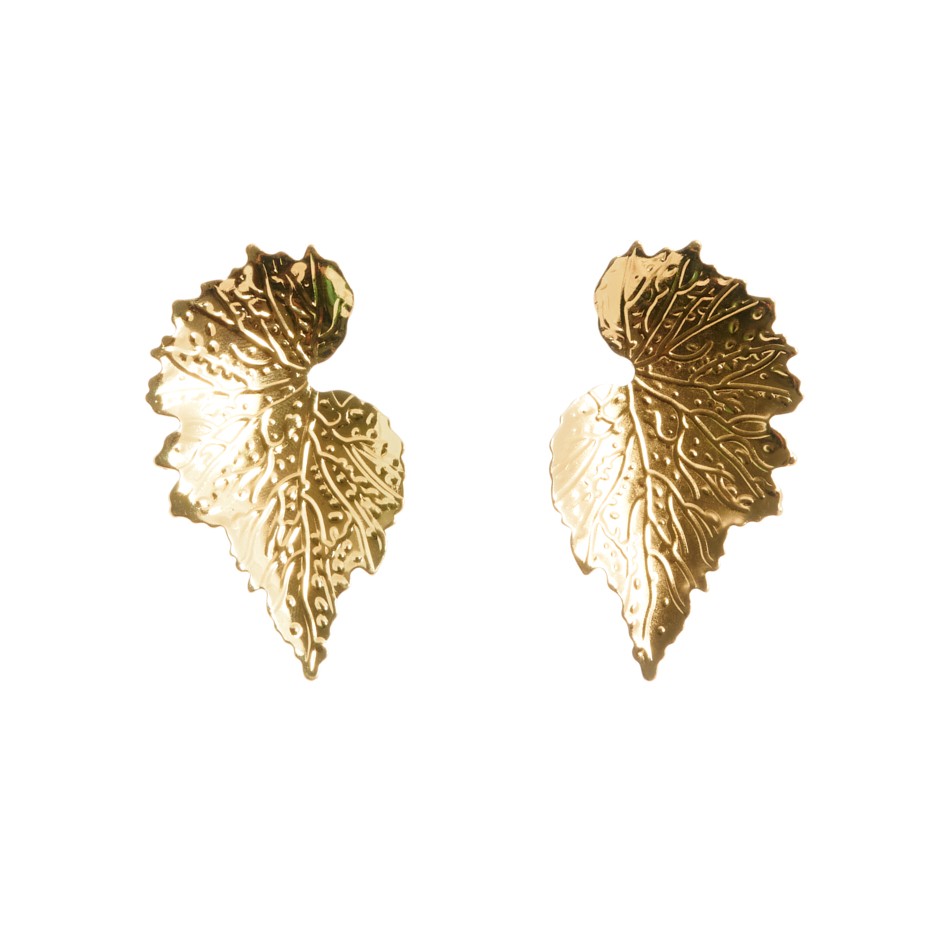Pendiente hoja dorada