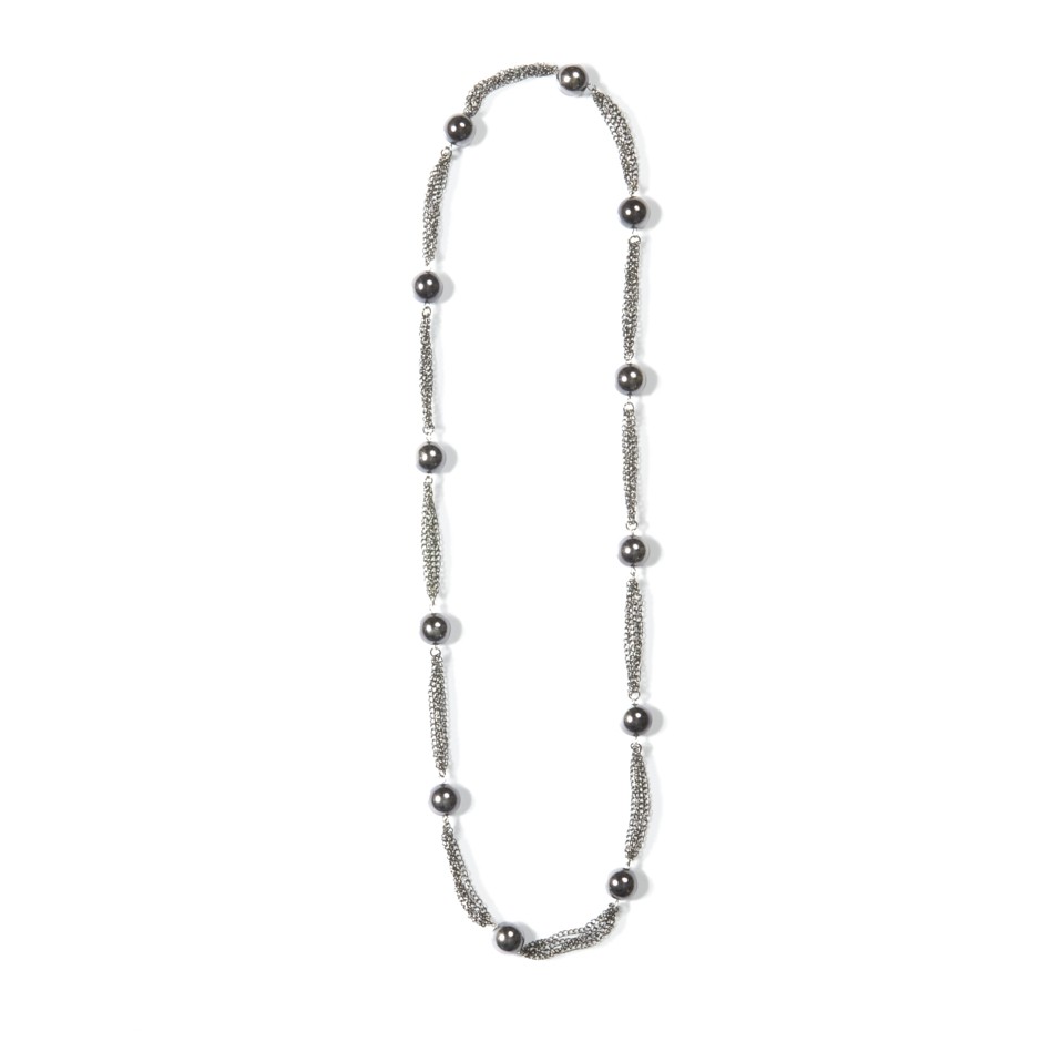 Collar cadena y bolas negro